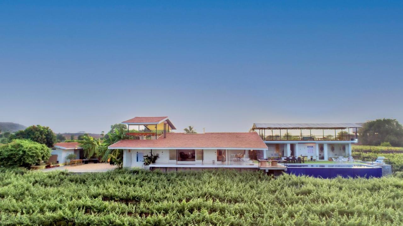 Saffronstays Onellaa, Nashik - Infinity Pool Villa Surrounded By A Vineyard エクステリア 写真