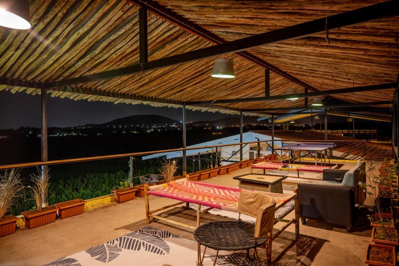 Saffronstays Onellaa, Nashik - Infinity Pool Villa Surrounded By A Vineyard エクステリア 写真